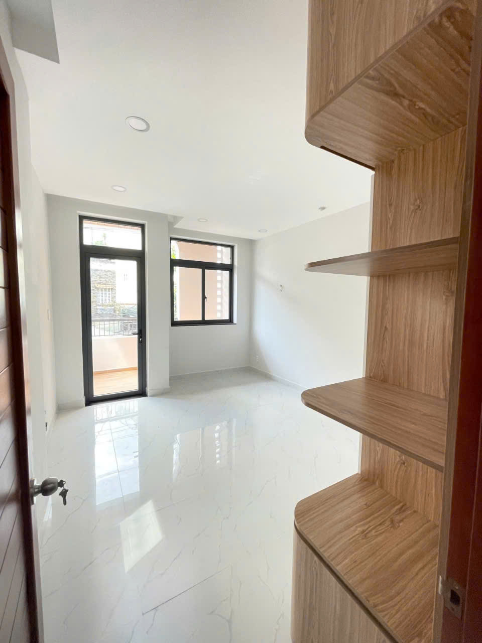 Bán Nhà  Lạc Long Quân - 100m2 - HXH 8m Kinh Doanh -3 tầng mới - Ảnh 4
